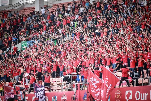 恩比德30+12率76人斩获4连胜 篮网逆转胜活塞