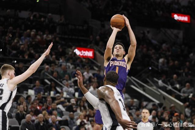 约基奇37+9+8掘金力克活塞 76人险胜爵士3连胜