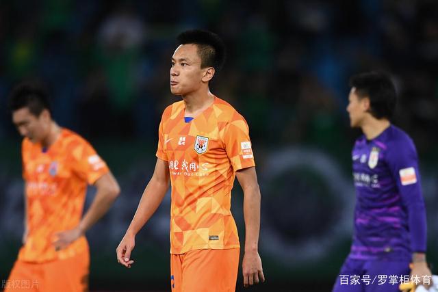 2026十堰马拉松鸣枪开跑 上万跑者领略“山水车城”